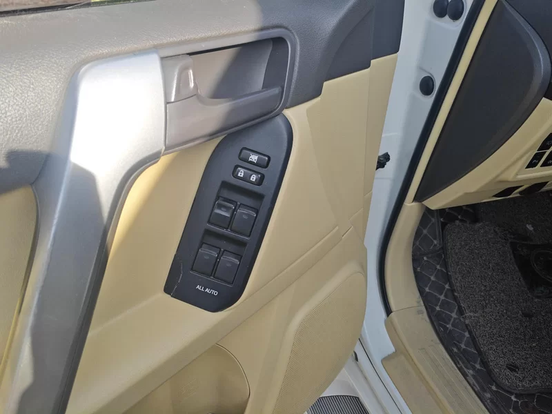 Toyota 2015 car image #10