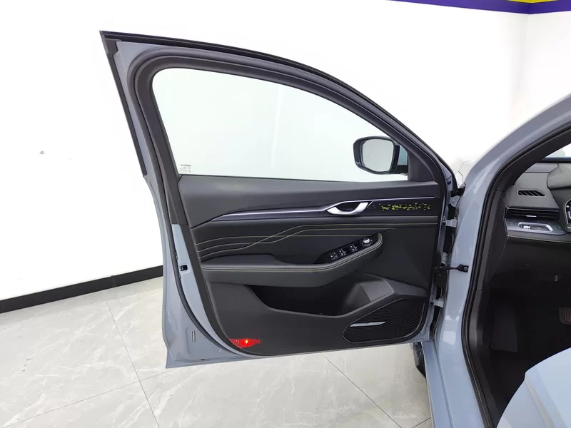GEELY Preface 2023 car image #10