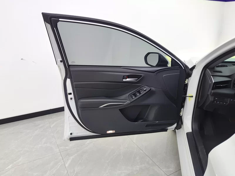 Toyota Avalon 2023 car image #10