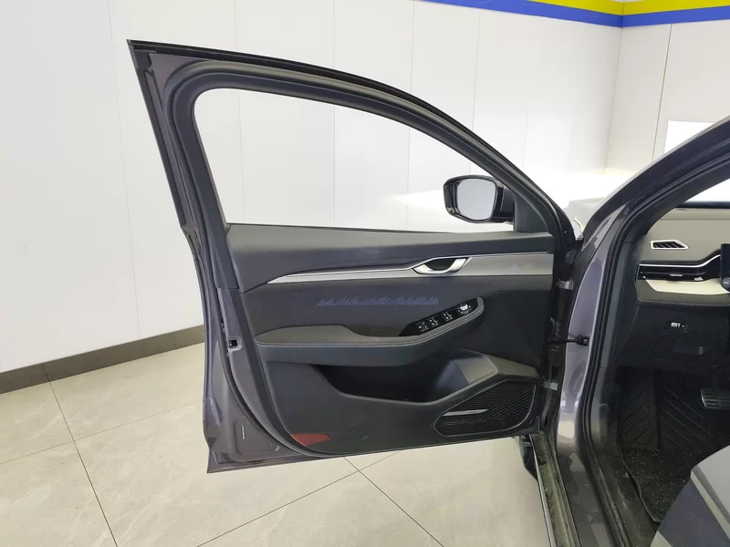 GEELY Preface 2025 car image #10