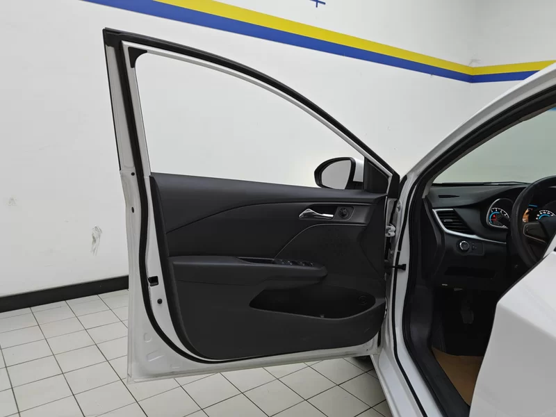 Chevrolet Cavalier 2018 car image #10