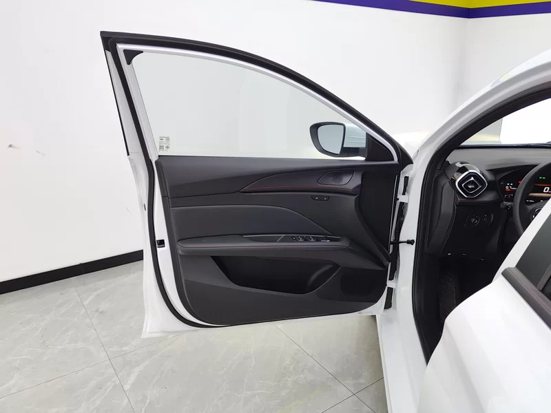 2025 car image #10