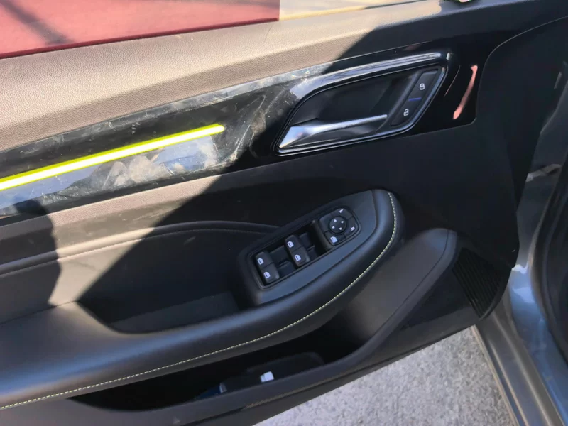 Roewe i5 2022 car image #10