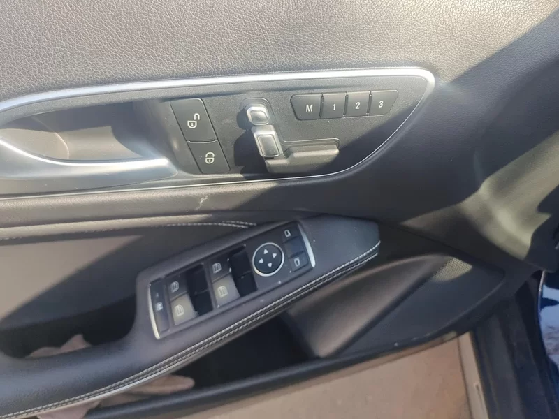 Mercedes-Benz GLA Class 2016 car image #10