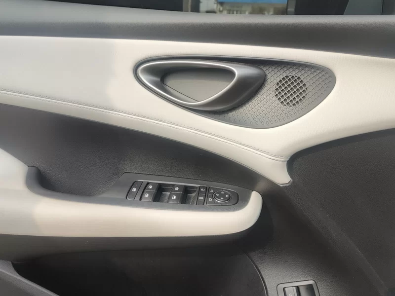 BYD Seal 05 DM-i 2025 car image #10