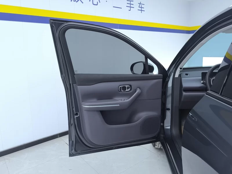 零跑汽车 零跑C16 2025 汽车图片 #10