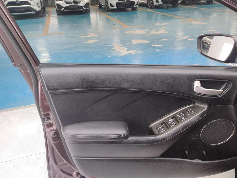 Kia K3 2013 image de voiture #10