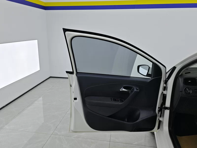 Volkswagen Polo 2014 #10 Volkswagen Polo 2014 car image #10