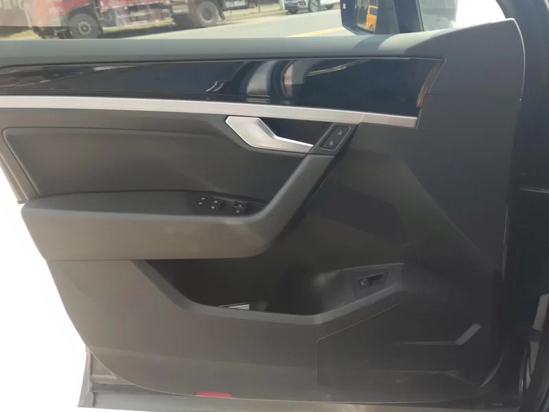 Volkswagen Touareg 2020 car image #10