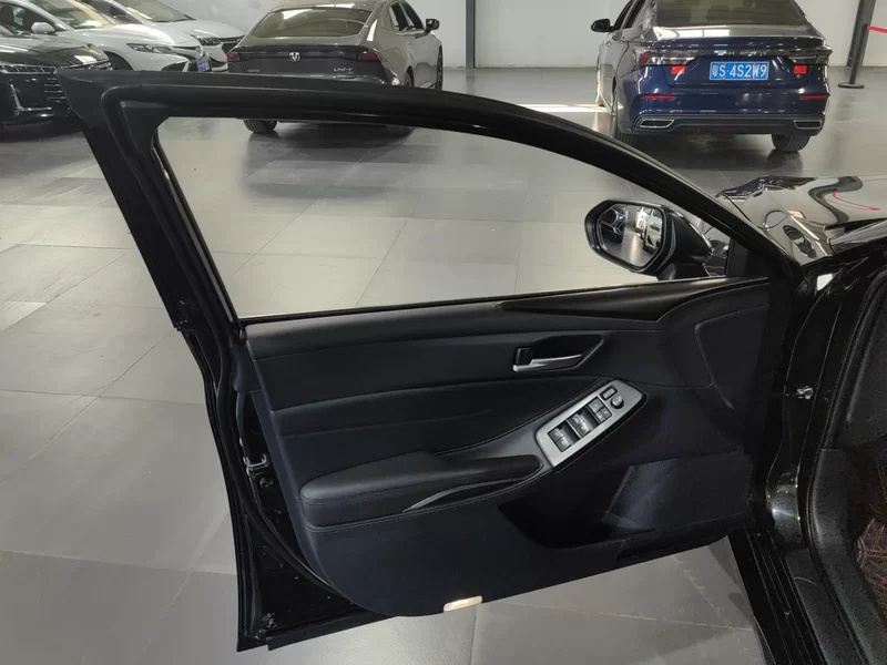 Toyota Avalon 2022 car image #10