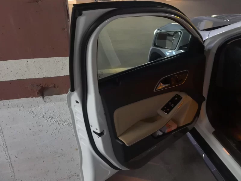 Mercedes-Benz GLA Class 2016 car image #10