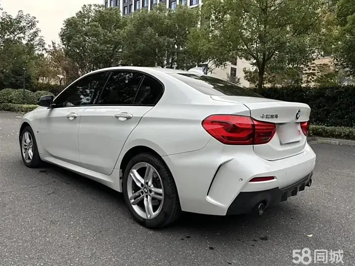 BMW 1 Series 2022 car image #10