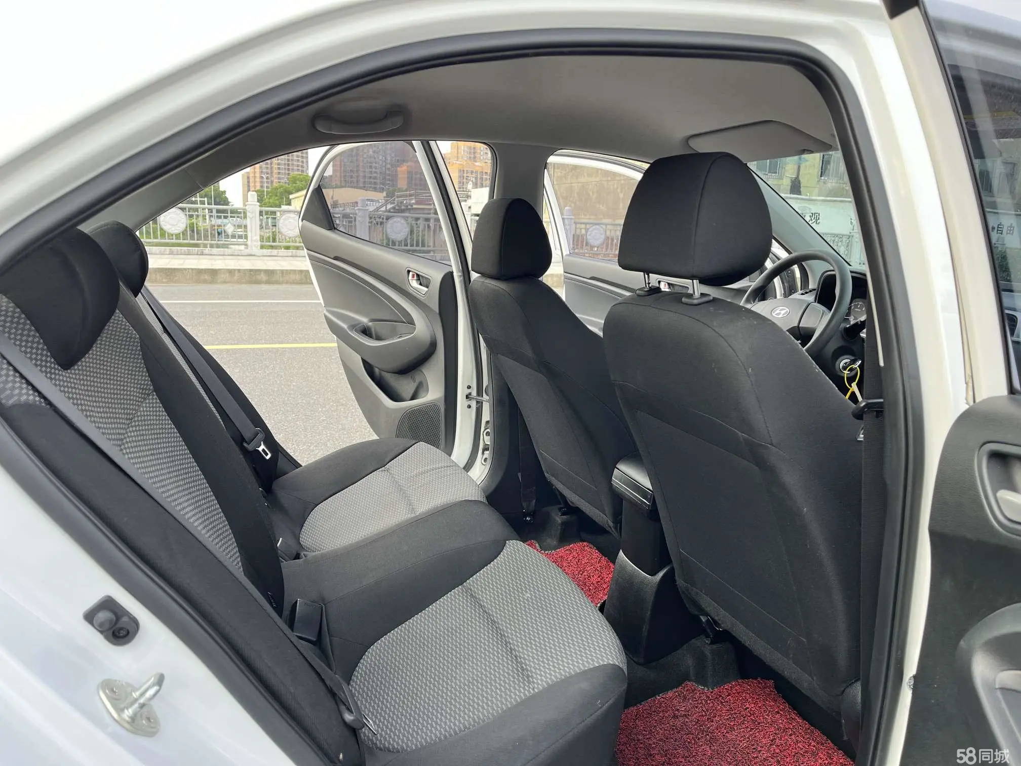 Hyundai Reina 2018 #10 Hyundai Reina 2018 car image #10