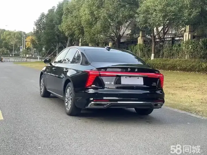 HongQi H5 2023 car image #10