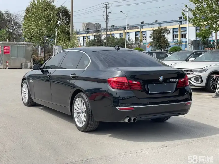 BMW i5 M60 2017 #10 BMW i5 M60 2017 car image #10