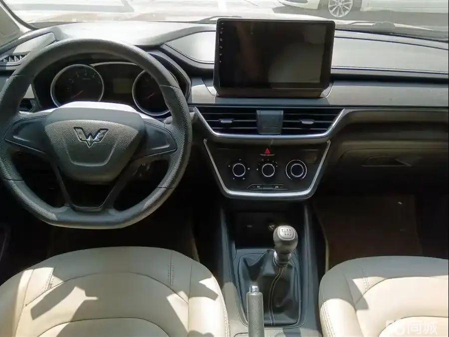 Wuling Hongguang S3 2019 car image #10