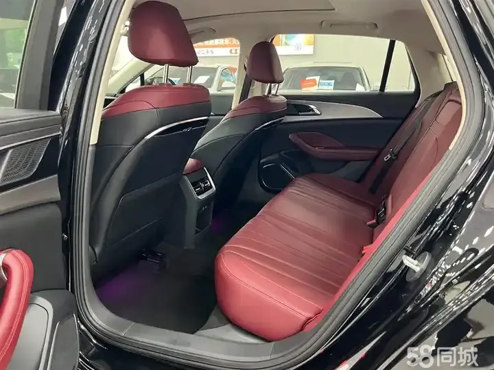 HongQi H5 2023 car image #10