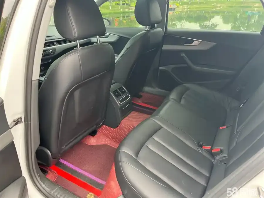 Audi A4L 2018 car image #10