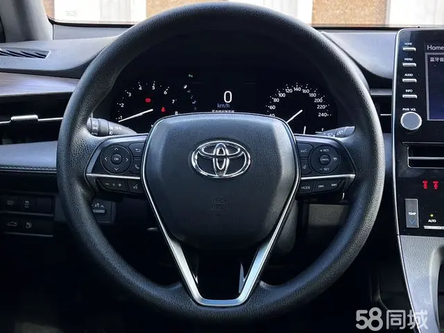 Toyota Avalon 2020 car image #10