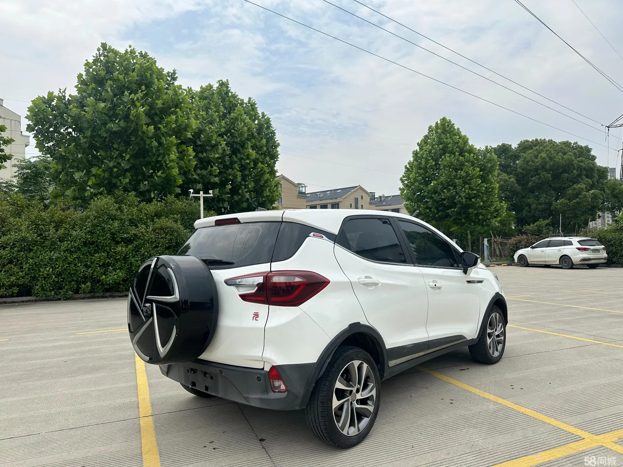 BYD Yuan 2018 صورة سيارة #10