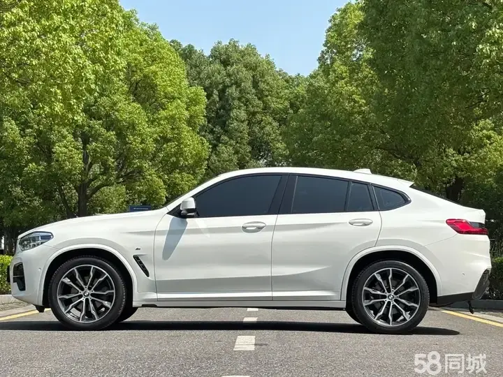 BMW X4 2021 صورة سيارة #10