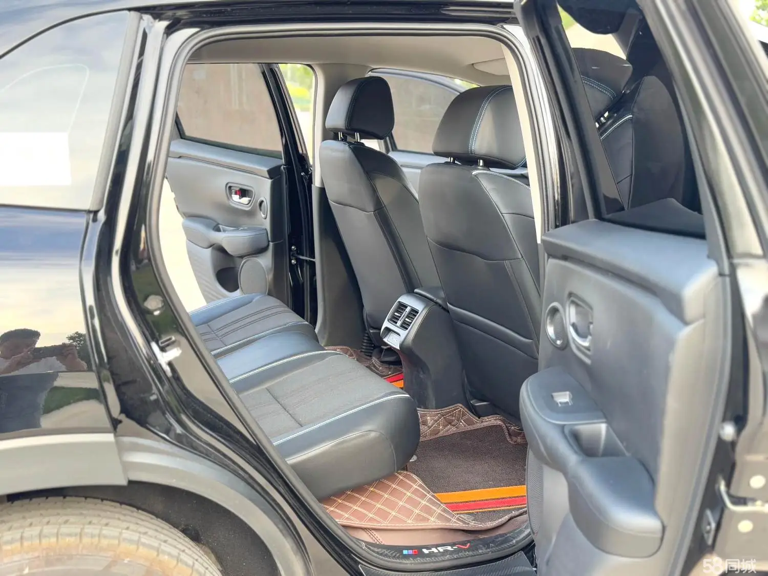 Honda HR-V 2024 car image #10