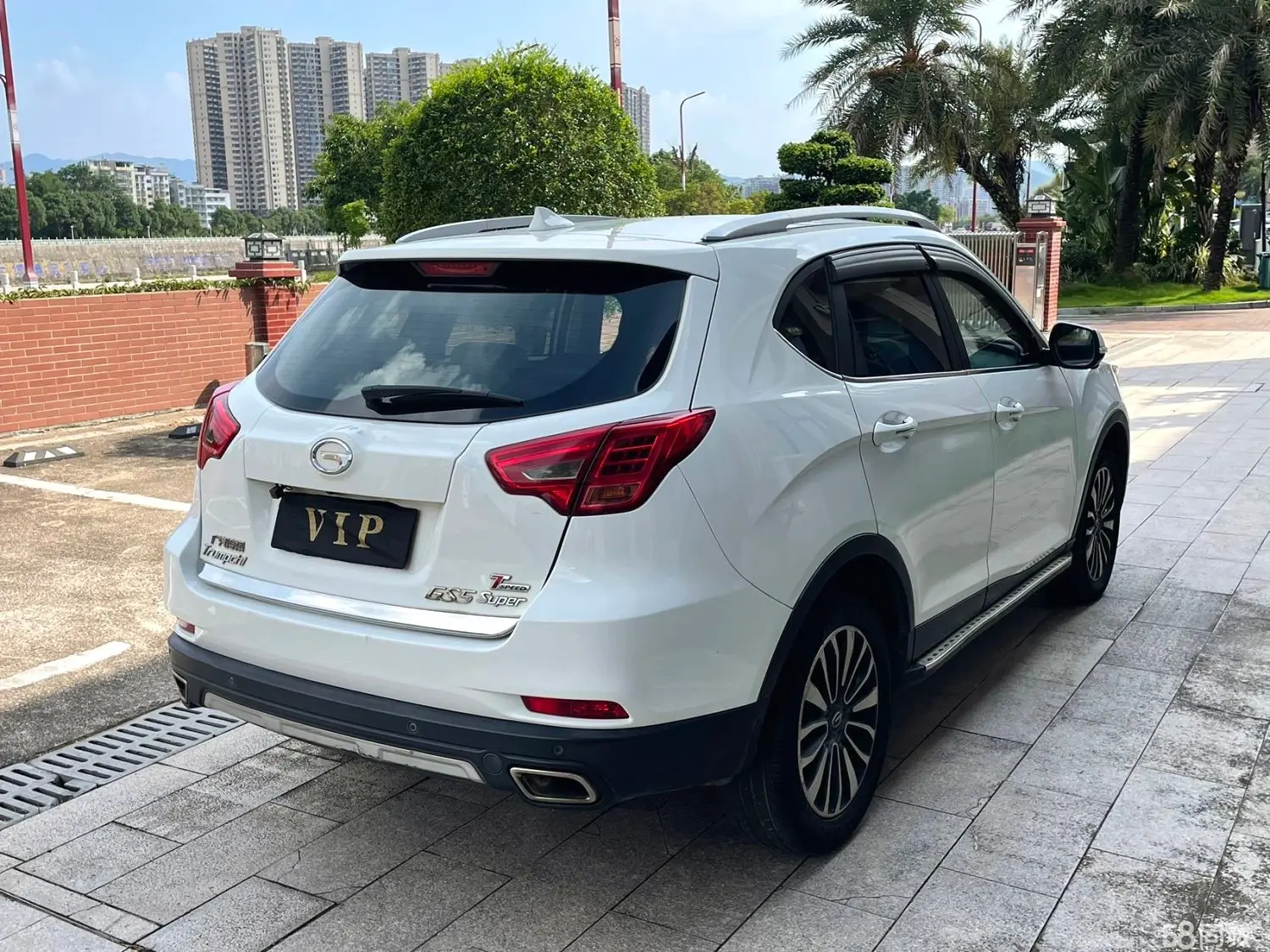 GAC Trumpchi GS5 Super 2015 car image #10