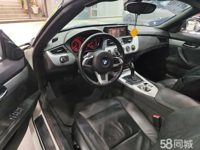 BMW Z4 2010 #10 BMW Z4 2010 car image #10