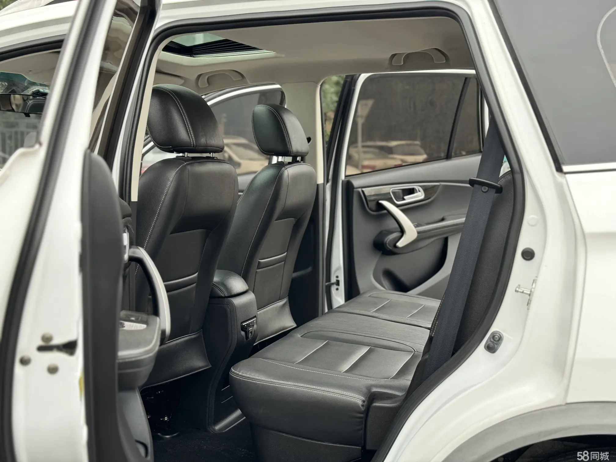 SWM斯威汽车 SWM斯威X7 2018 汽车图片 #10