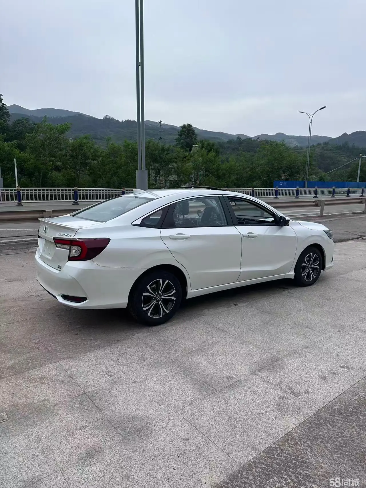 Honda Crider 2025 car image #10