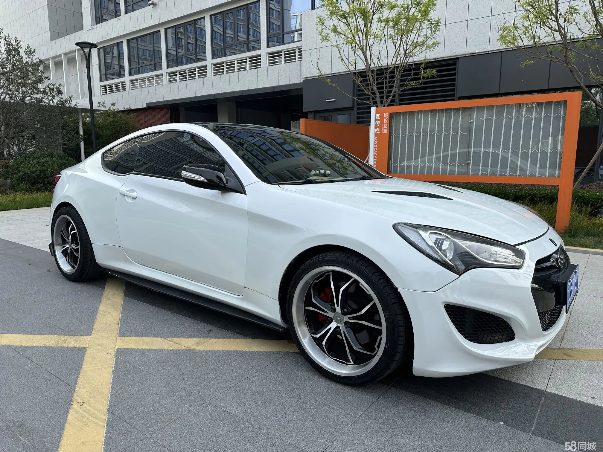 Hyundai Rohens-Coupe 2013 car image #10