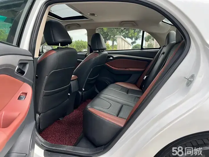 BYD G5 2014 car image #10