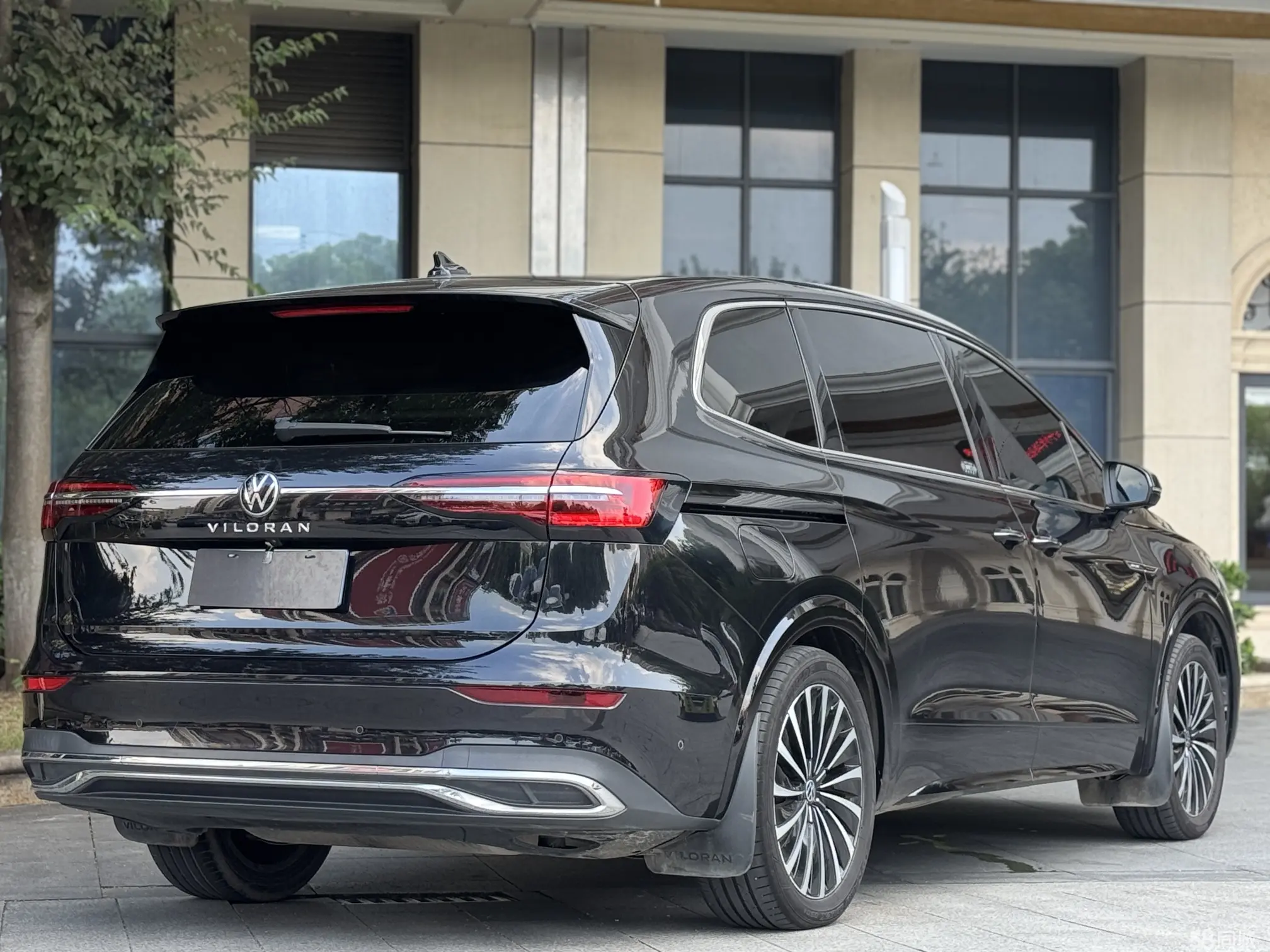 Volkswagen Viloran 2023 car image #10