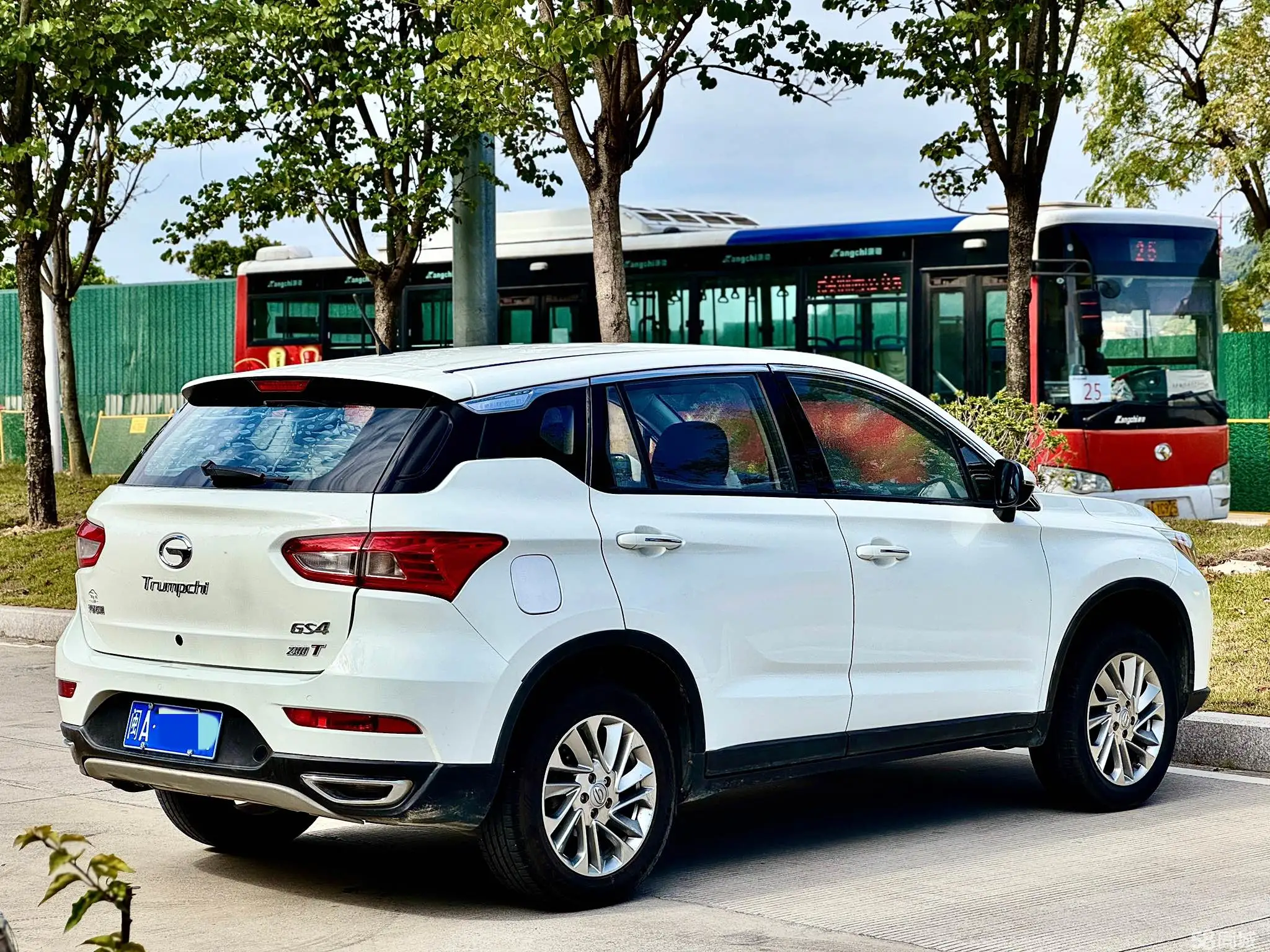 GAC Trumpchi GS4 2015 #10 GAC Trumpchi GS4 2015 صورة سيارة #10