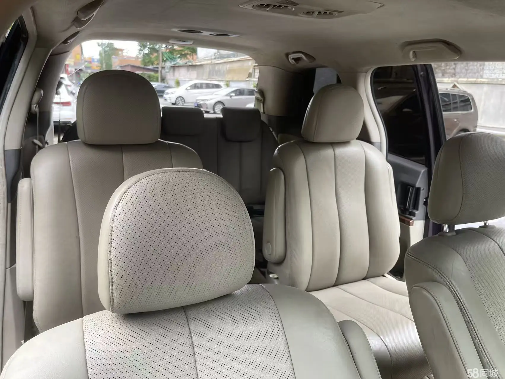 BYD M6 2014 car image #10