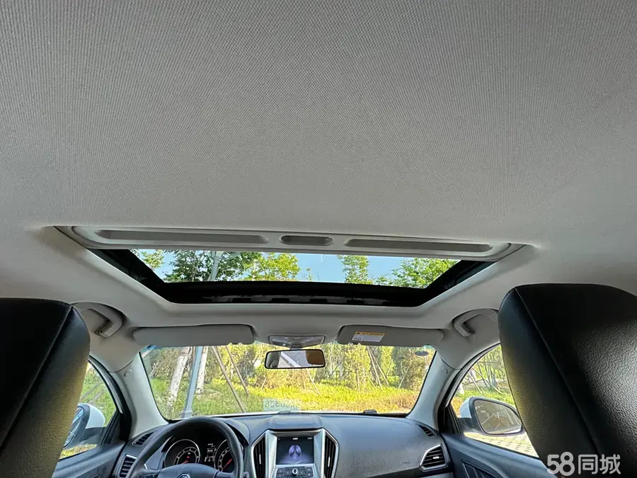 MG GT 2014 car image #10