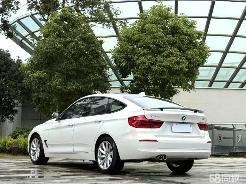 BMW 3 Series GT 2017 immagine di auto #10