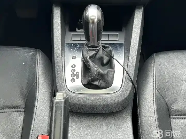 Volkswagen Sagitar 2014 immagine di auto #10