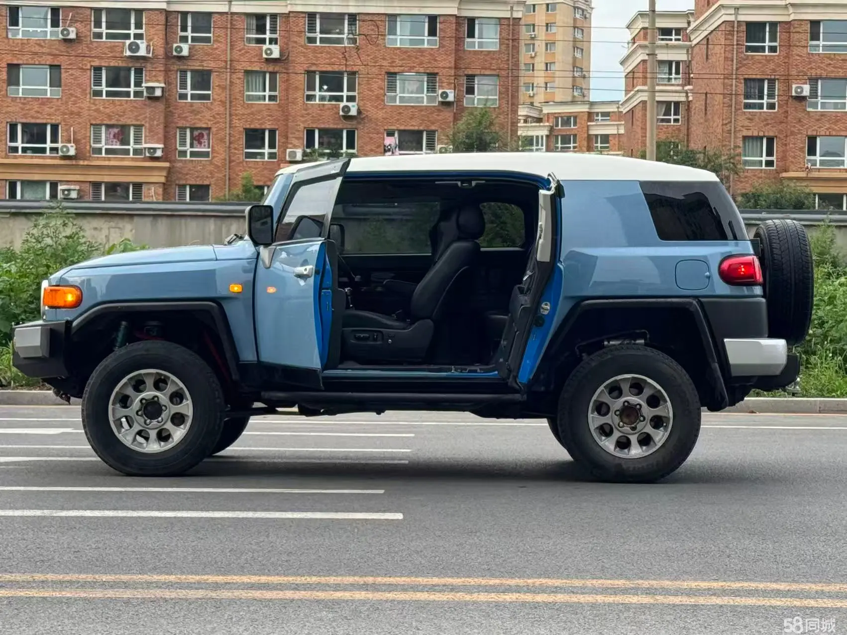 Toyota FJ Cruiser 2009 car image #10