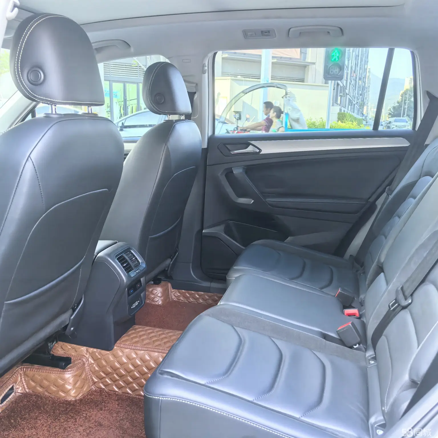 Volkswagen Tiguan L 2021 car image #10