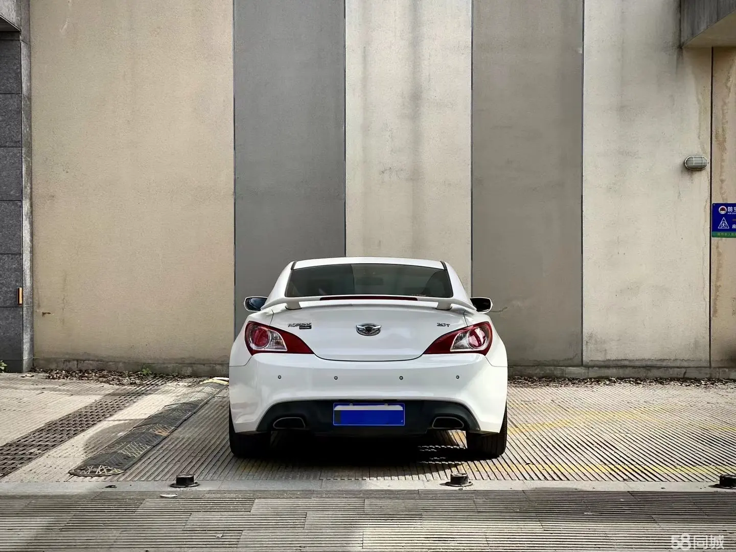 Hyundai Rohens-Coupe 2012 car image #10