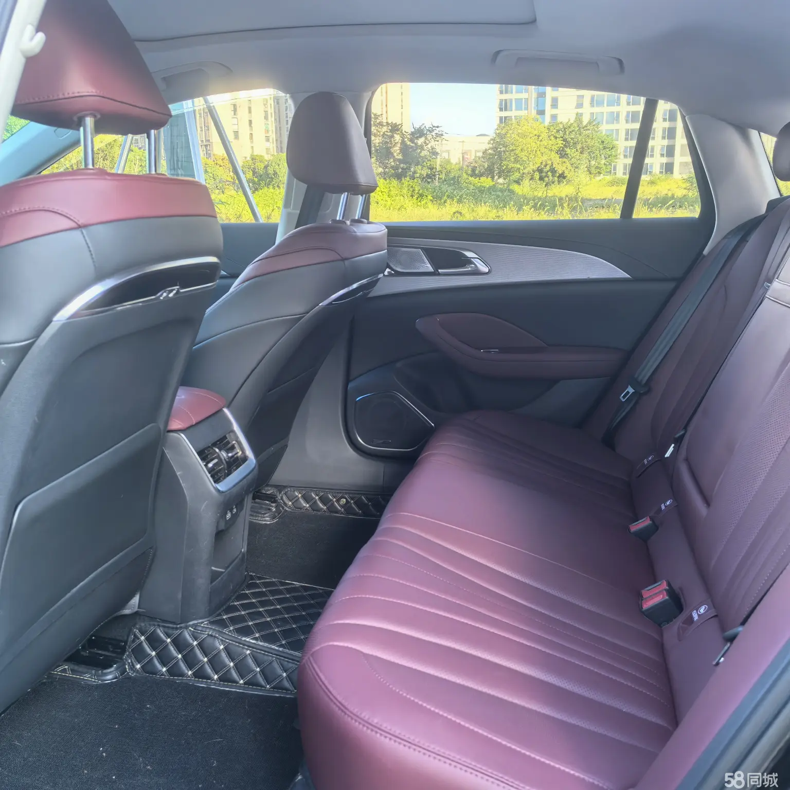 HongQi H5 2023 car image #10