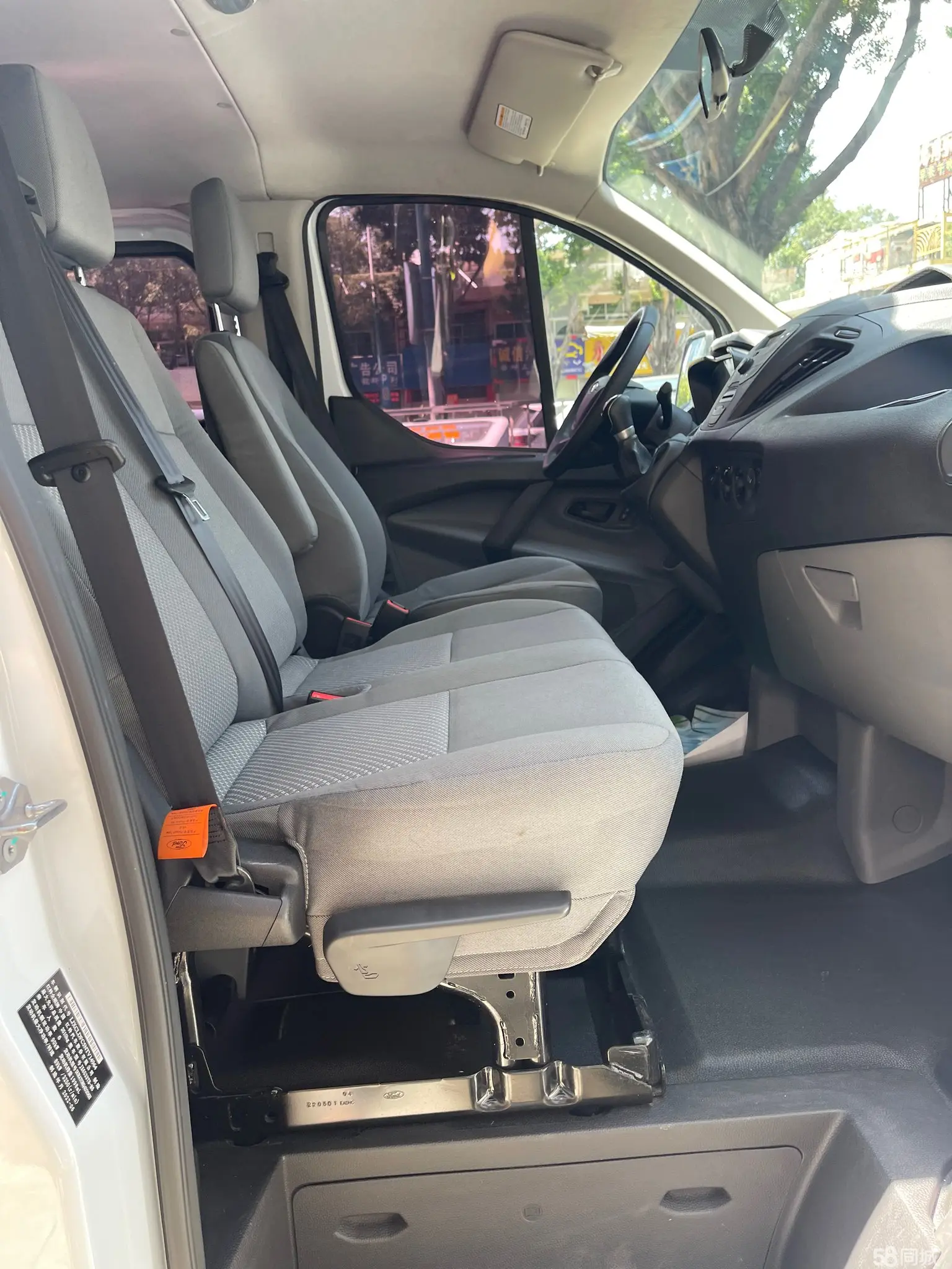 Ford Transit 2022 car image #10