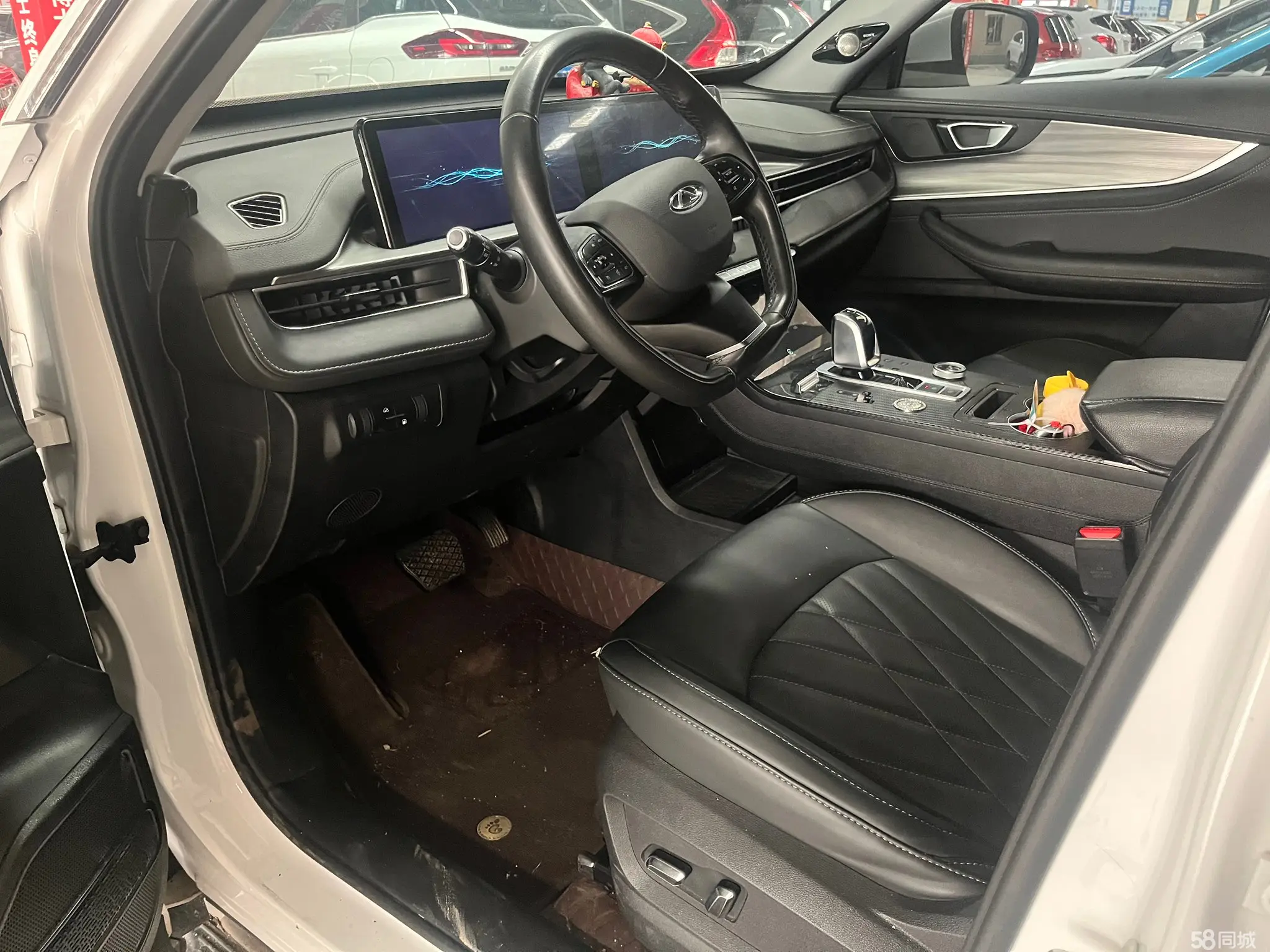 Chery Tiggo 8 Plus e+ 2022 car image #10