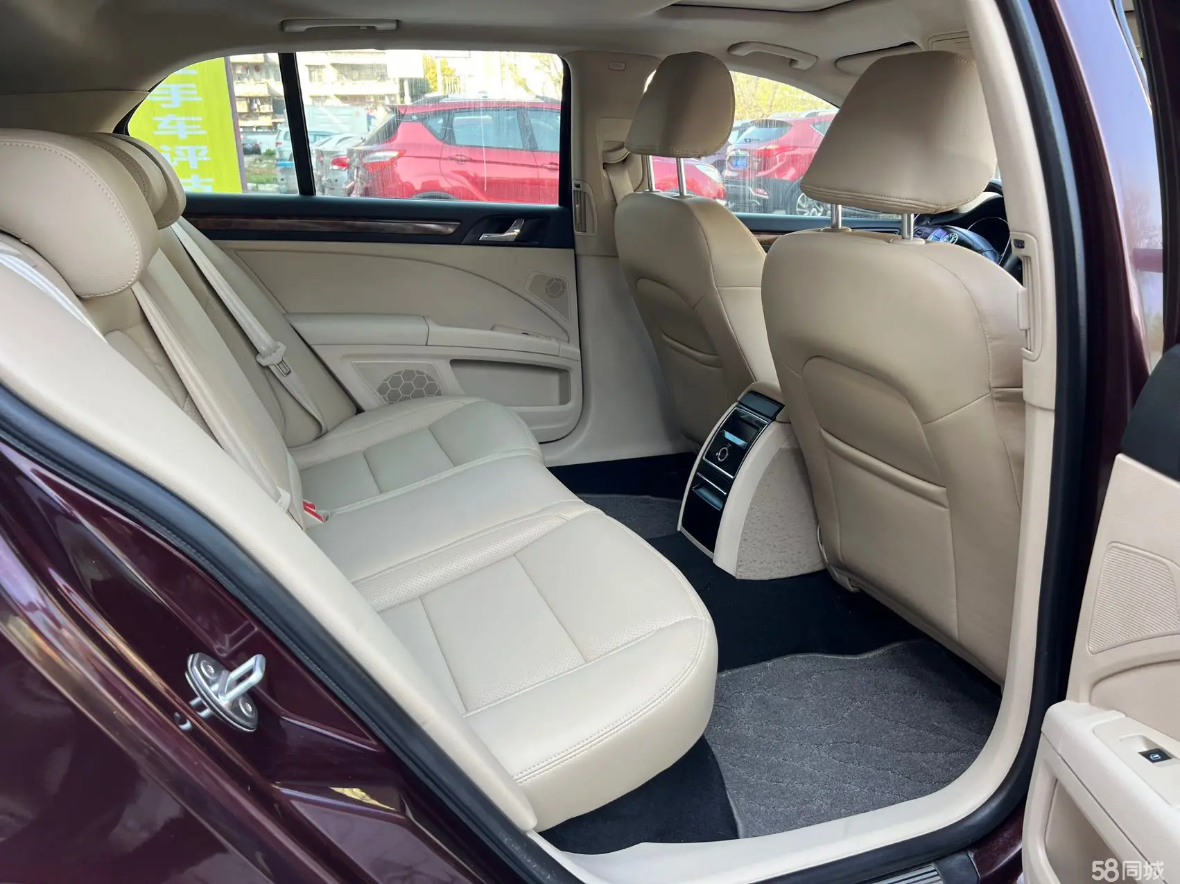 Skoda Superb 2013 car image #10