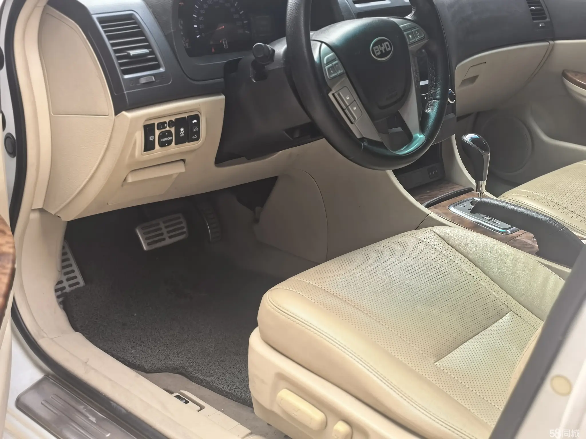 BYD G6 2012 #10 BYD G6 2012 imagen de coche #10