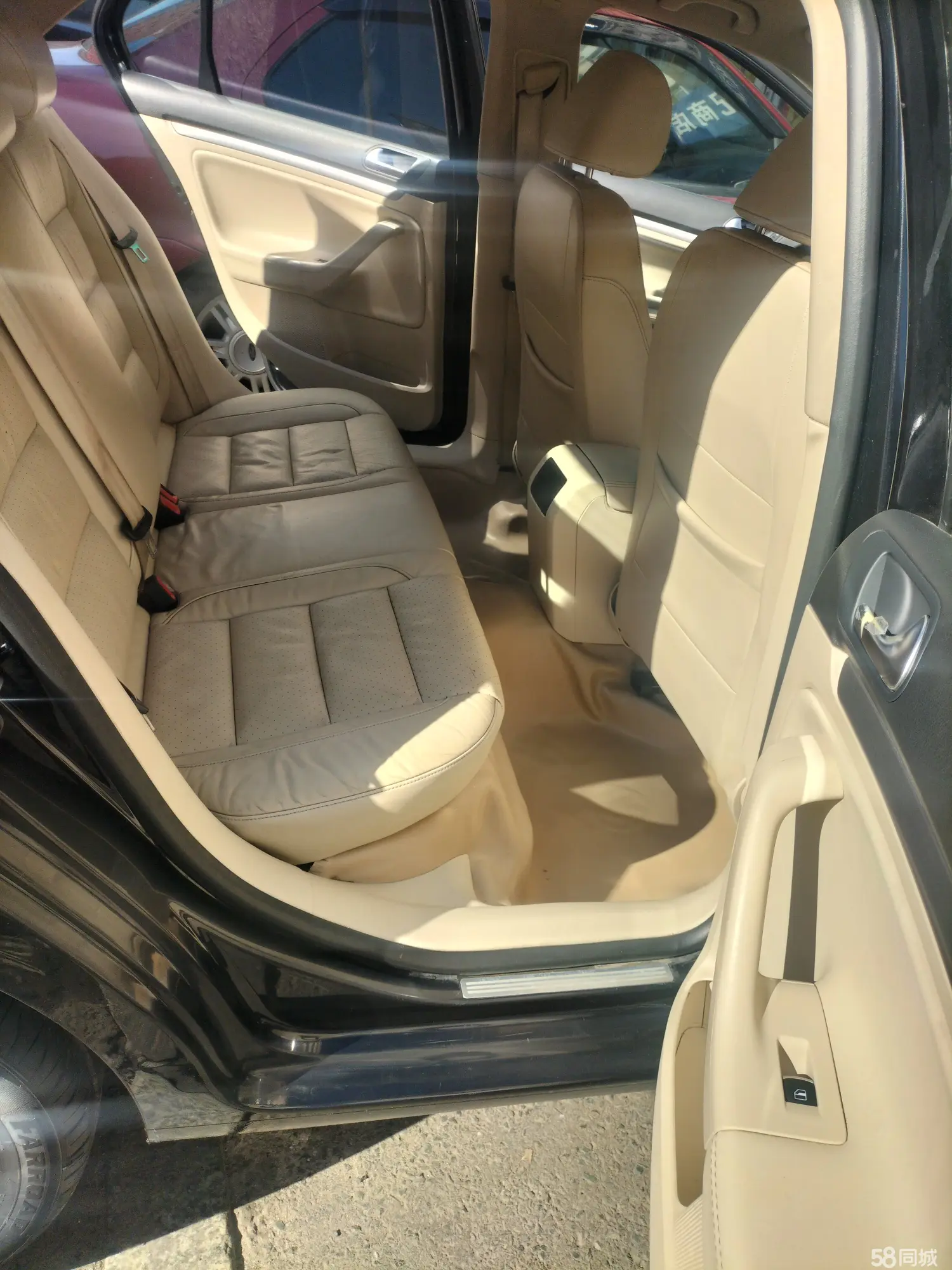 Volkswagen Sagitar 2011 image de voiture #10