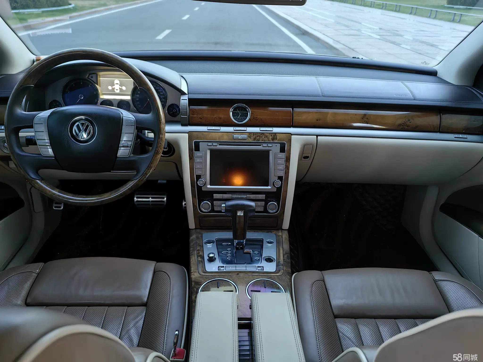 Volkswagen Pheaton 2013 immagine di auto #10