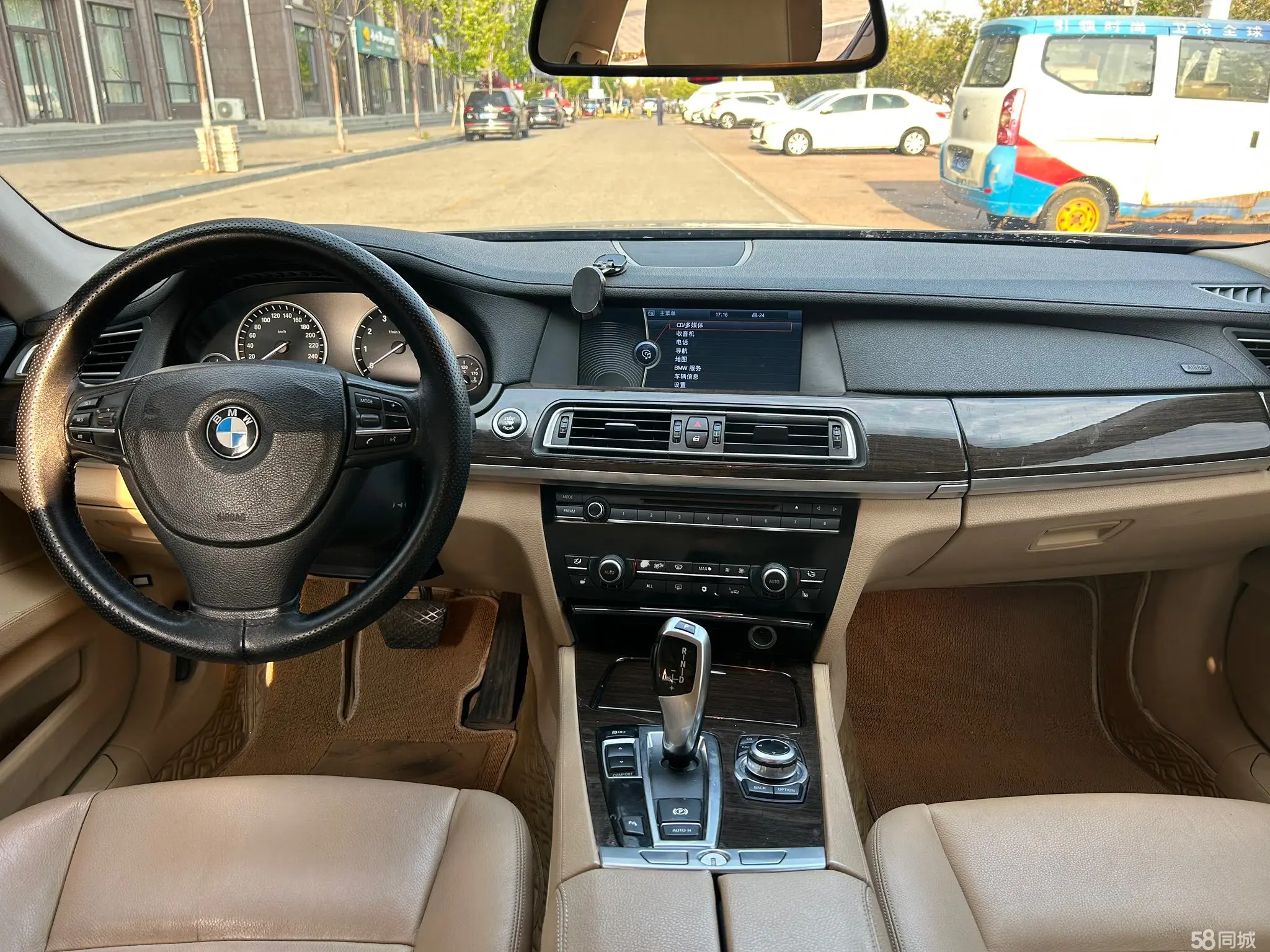 BMW 1 Series M 2010 immagine di auto #10