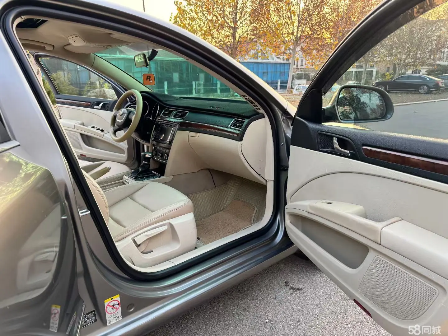 Skoda Superb 2010 immagine di auto #10